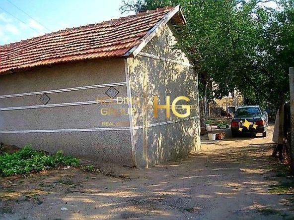 Продавам къща в с. Приселци - 0