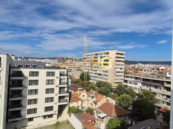 Тристаен апартамент, Широк център - 0