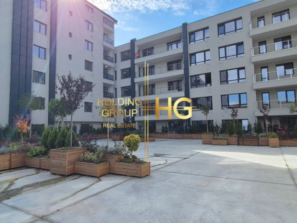 Тристаен апартамент, Широк център - 0