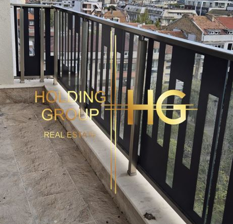 Тристаен апартамент, Широк център - 0