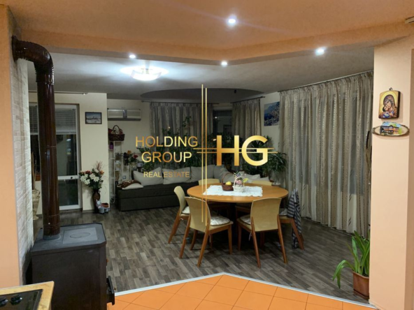 Етаж от къща в кв. Галата - 0