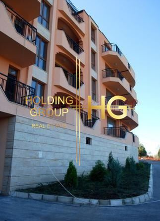 Чисто нов тристаен апартамент Галата - 0