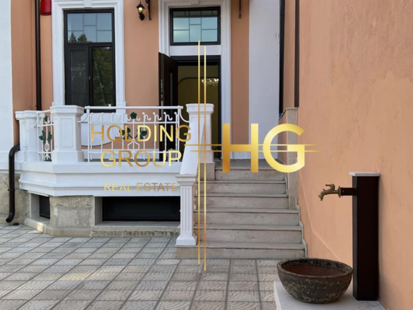 Къща в идеалния център на Варна - 0