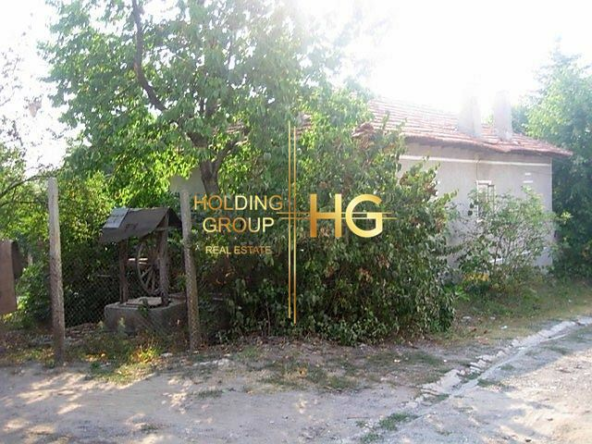 Продавам къща в с. Приселци - 0