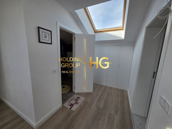 Триетажна къща в с. Близнаци - 0