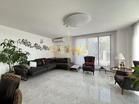 Триетажна къща в с. Близнаци - 0