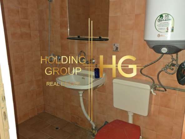 Тристаен апартамент в кв. Левски ул. " Евлоги Георгиев" - 0