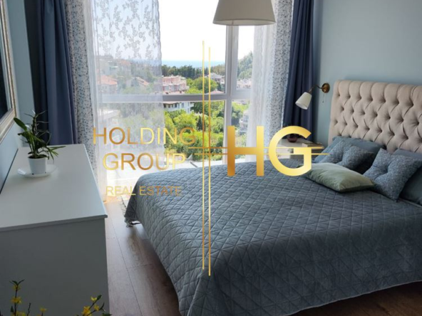 Обзаведен тристаен апартамент в кв. Бриз - 0