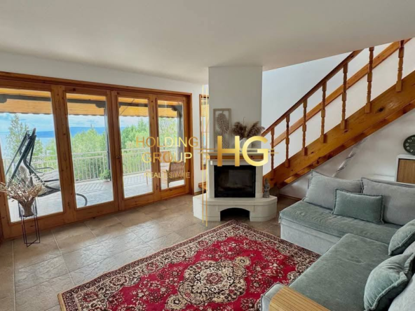 Двуетажна къща в к.к. Албена - 0