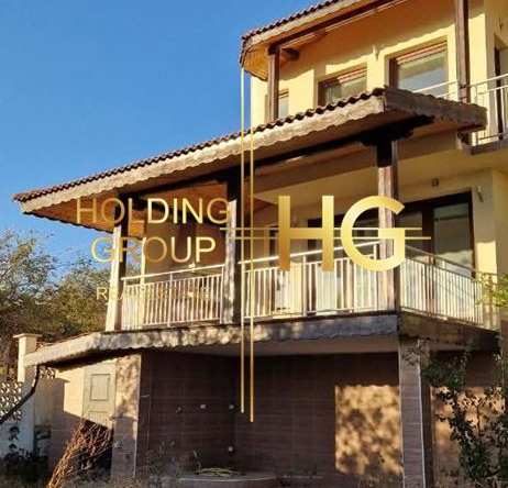 Двуетажна къща в к.к. Албена - 0