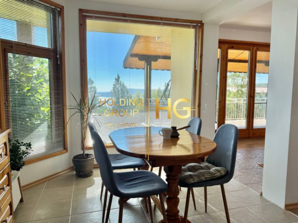 Двуетажна къща в к.к. Албена - 0